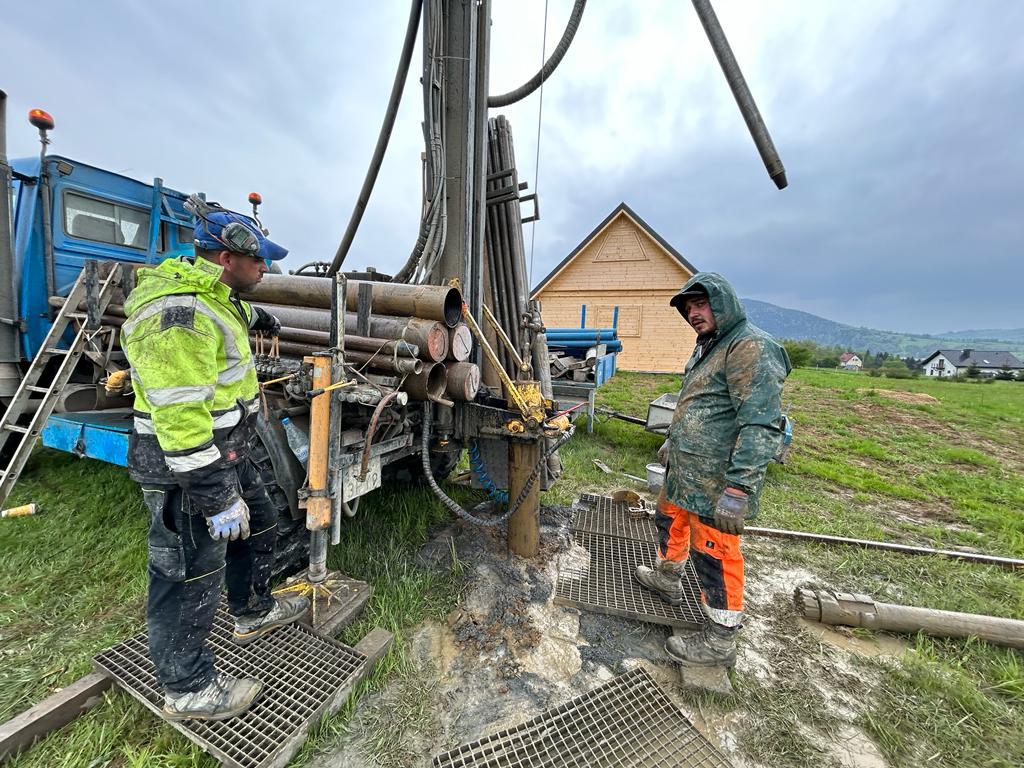 Studnie głębinowe – co warto o nich wiedzieć? Przeczytaj nasz wpis!